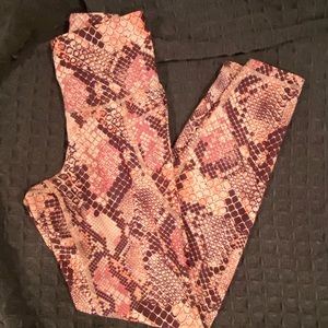 Old Navy Go-Dry Elevate Legging